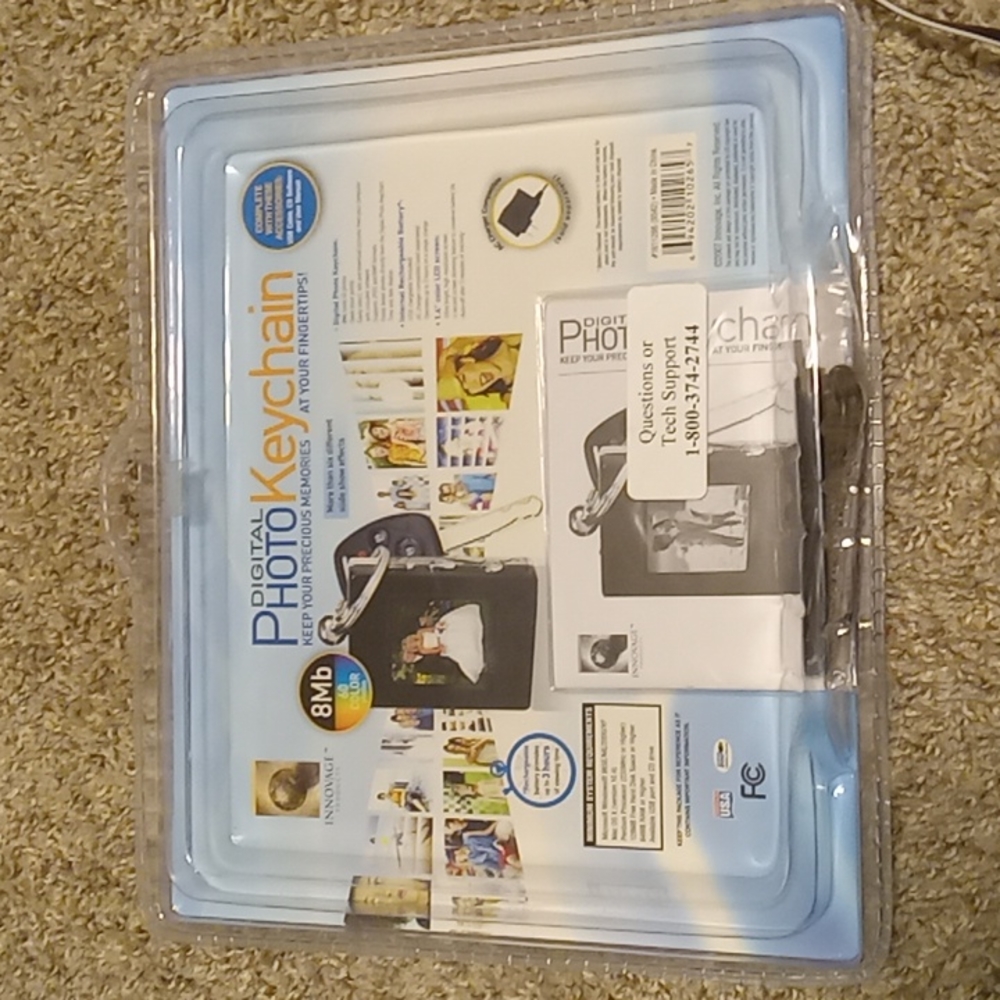 Digital Photo Keychain - Picture 2 of 7